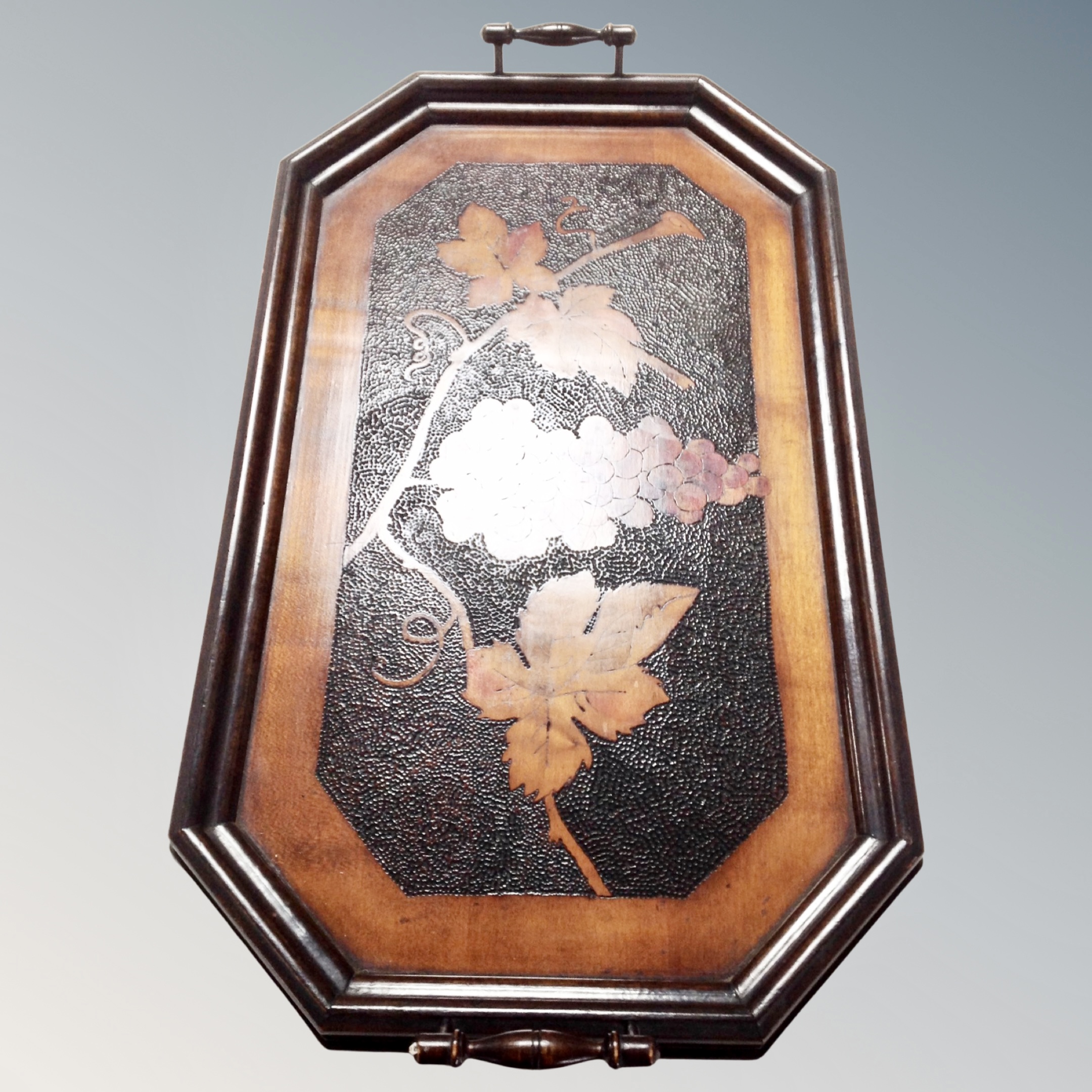 An Edwardian octagonal poker work tray.