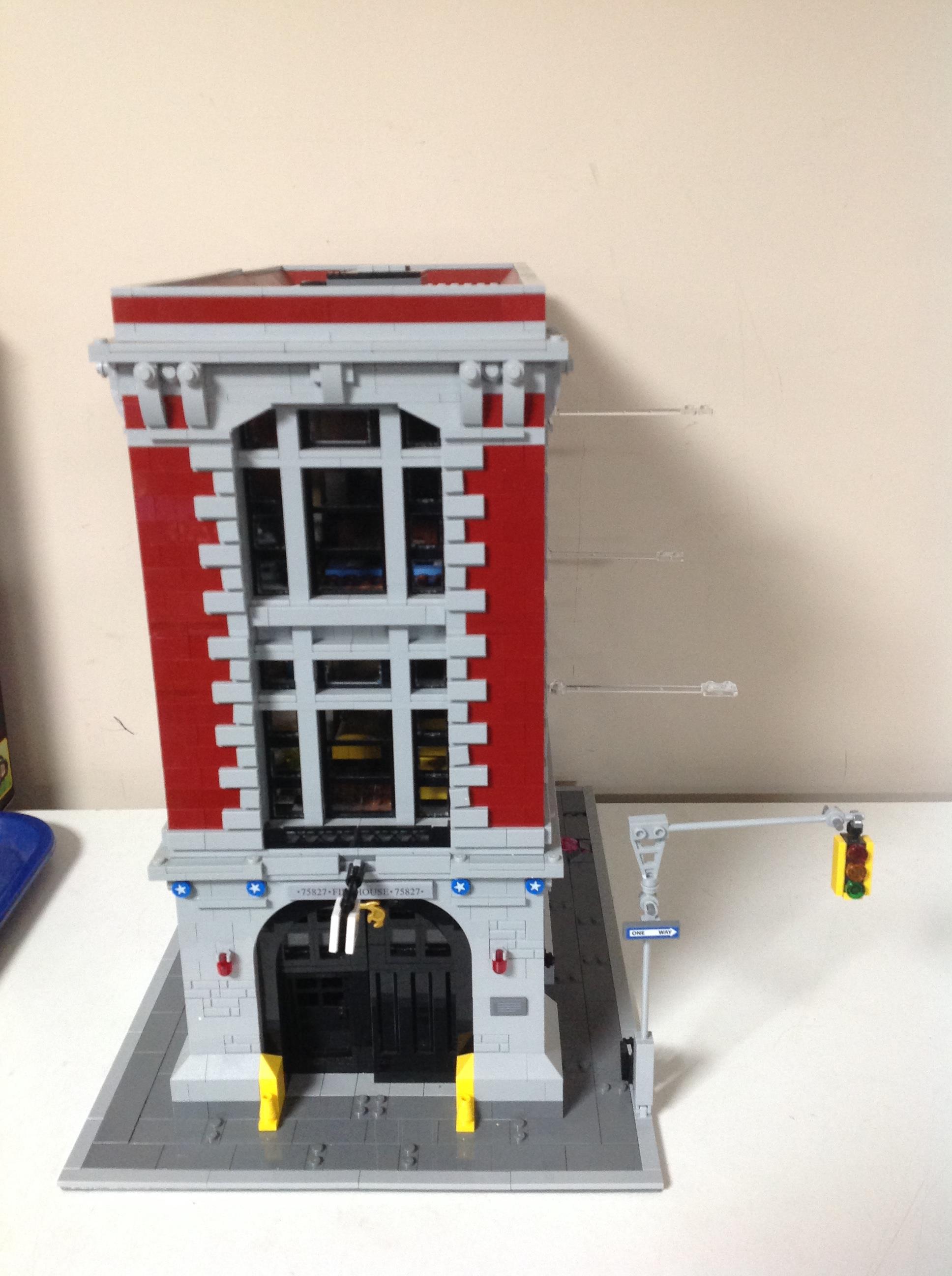 A Lego Ghostbusters 75827 Firehouse head quarters with box and instructions - Image 2 of 5