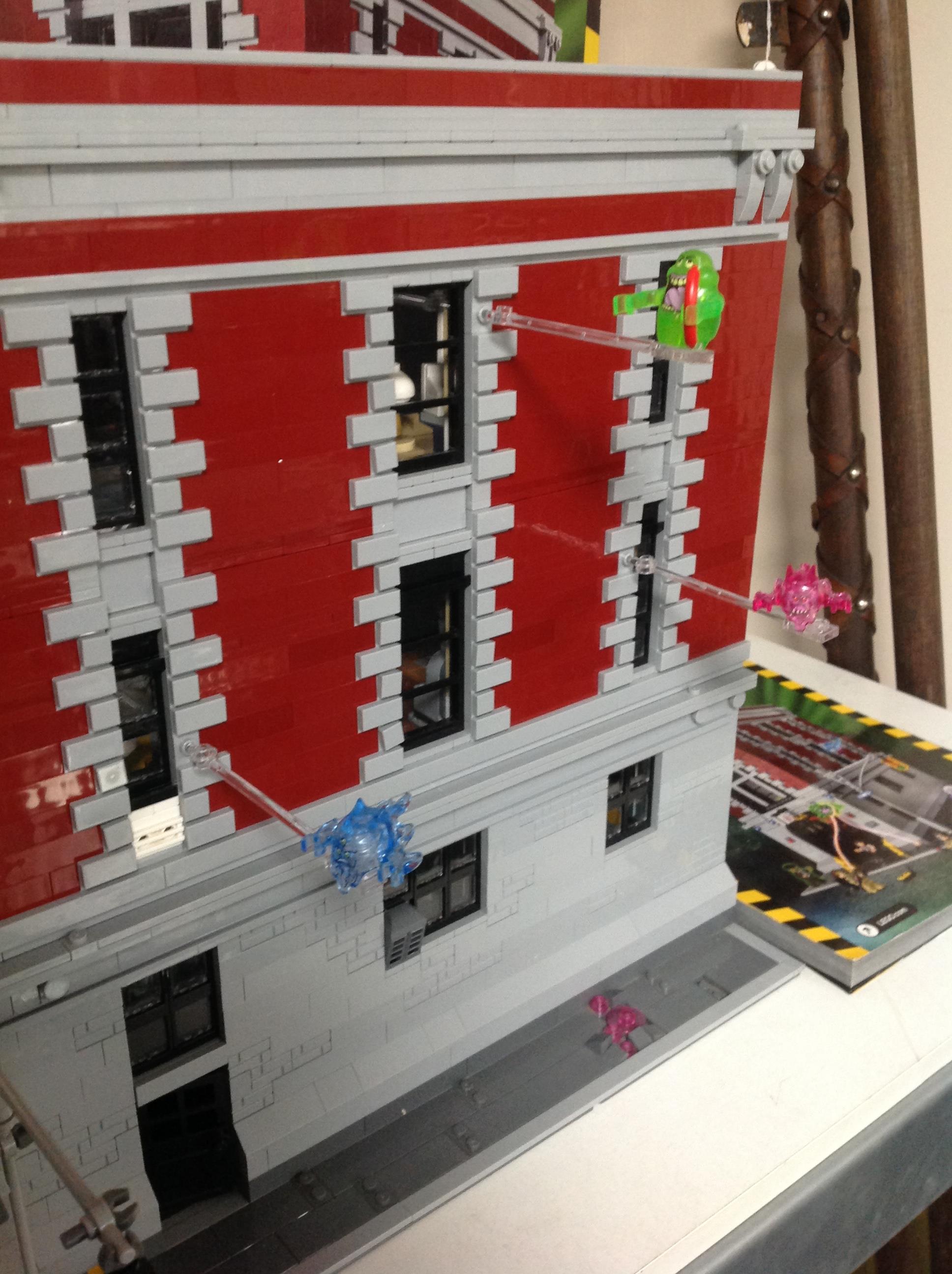 A Lego Ghostbusters 75827 Firehouse head quarters with box and instructions - Image 3 of 5