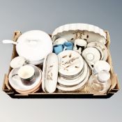 A box of kitchenalia, oven to table ware,