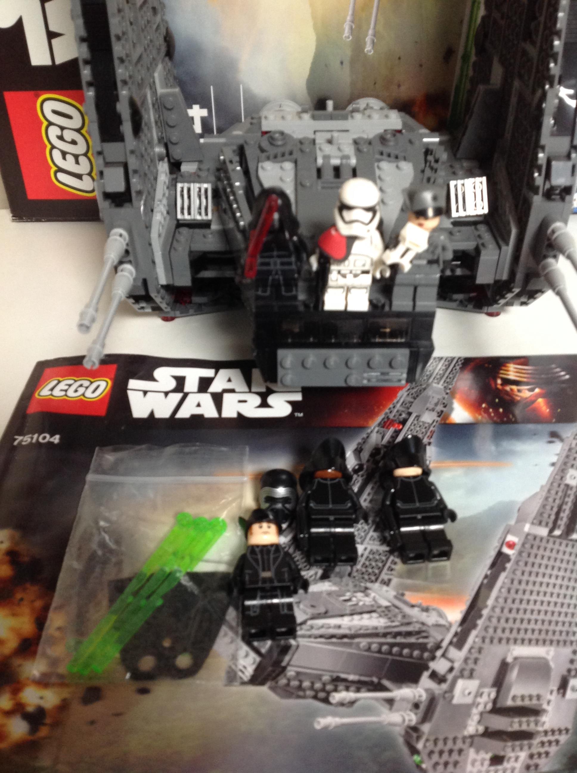 A Lego Star Wars 75104 Kylo Ren's Command Shuttle, with box and instructions. - Image 2 of 2