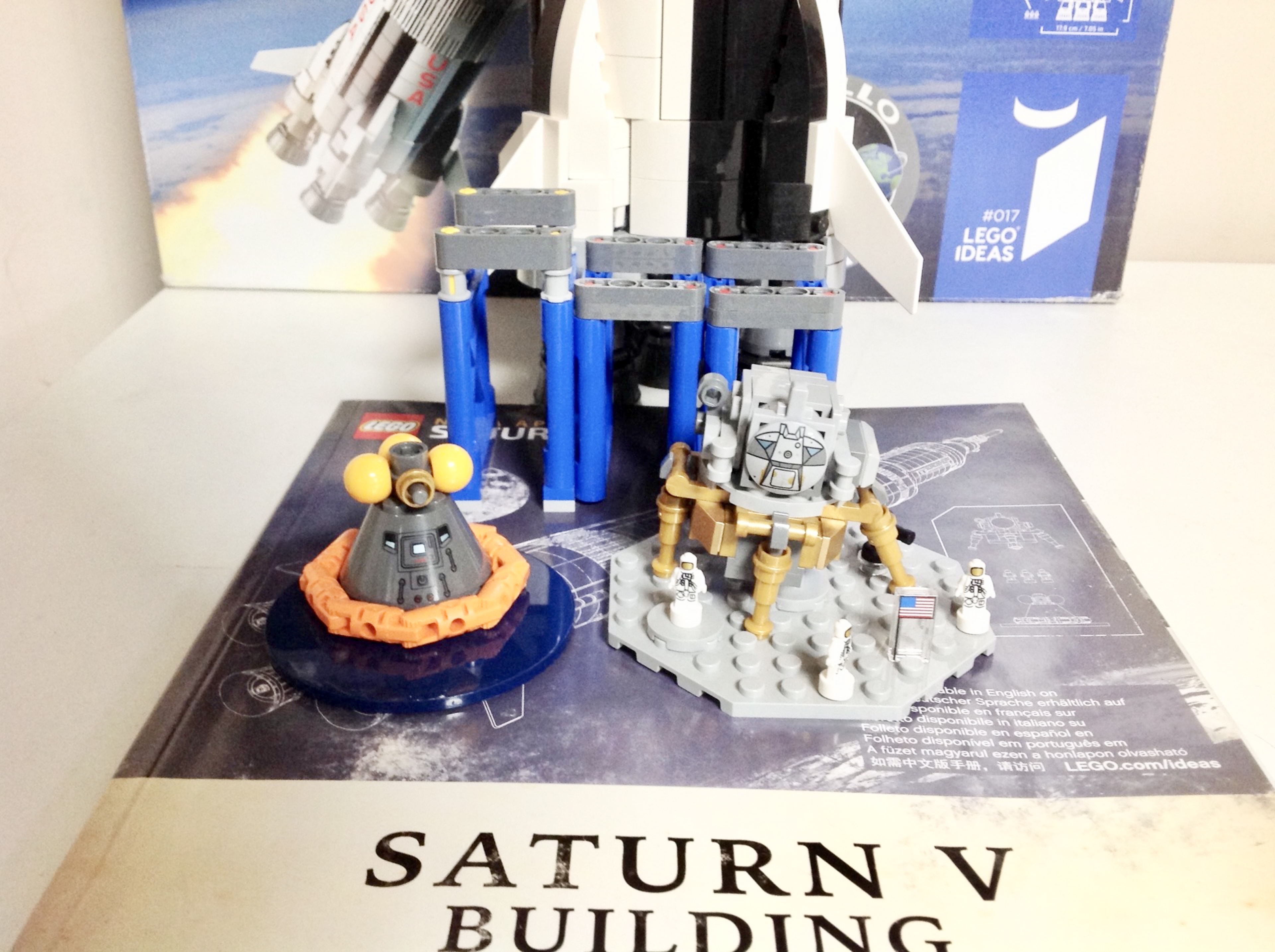 A Lego Ideas 21309 Nasa Apollo Saturn V with box and instructions - Image 2 of 2