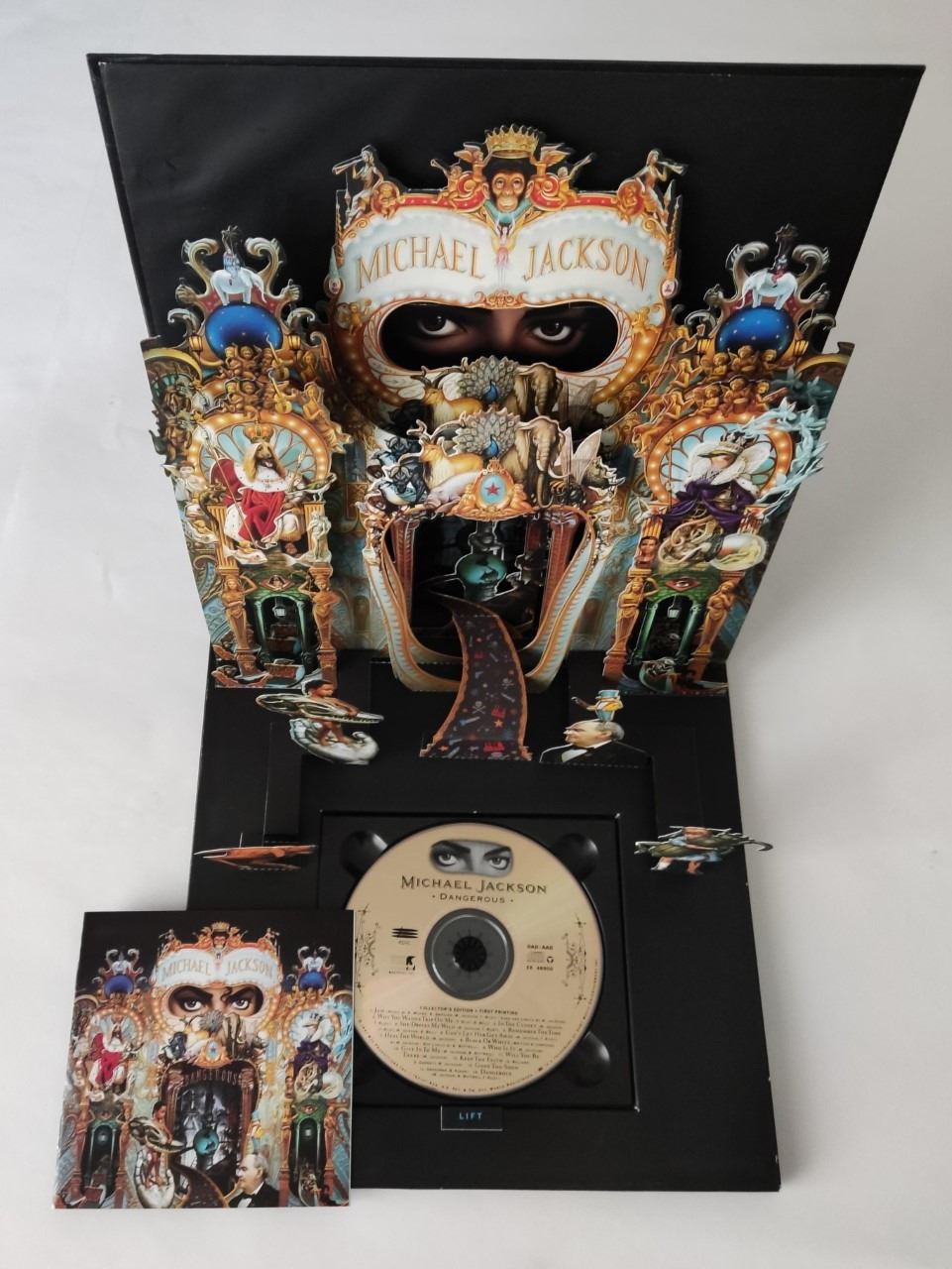 Vintage Michael Jackson limited edition Dangerous 1992 album pop up box: Collectors Edition.