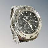 A gent's stainless steel Tag Heuer Aquaracer quartz chronograph wristwatch ref.