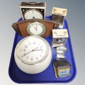 A tray of 20th century mantel and wall desk clocks
