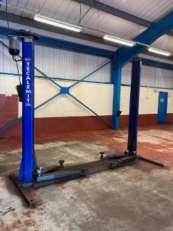 Timed Auction - Garage two-post pillar lifts