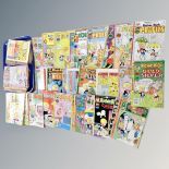 A quantity of vintage Harvey World Richee Rich comics (Q)