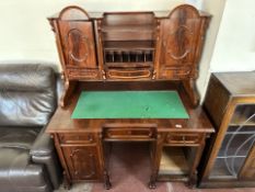 A Victorian mahogany desk (af)