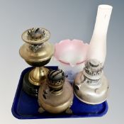 A tray of 19th century brass oil lamp,