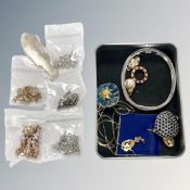 A collection of jewellery to include 925.