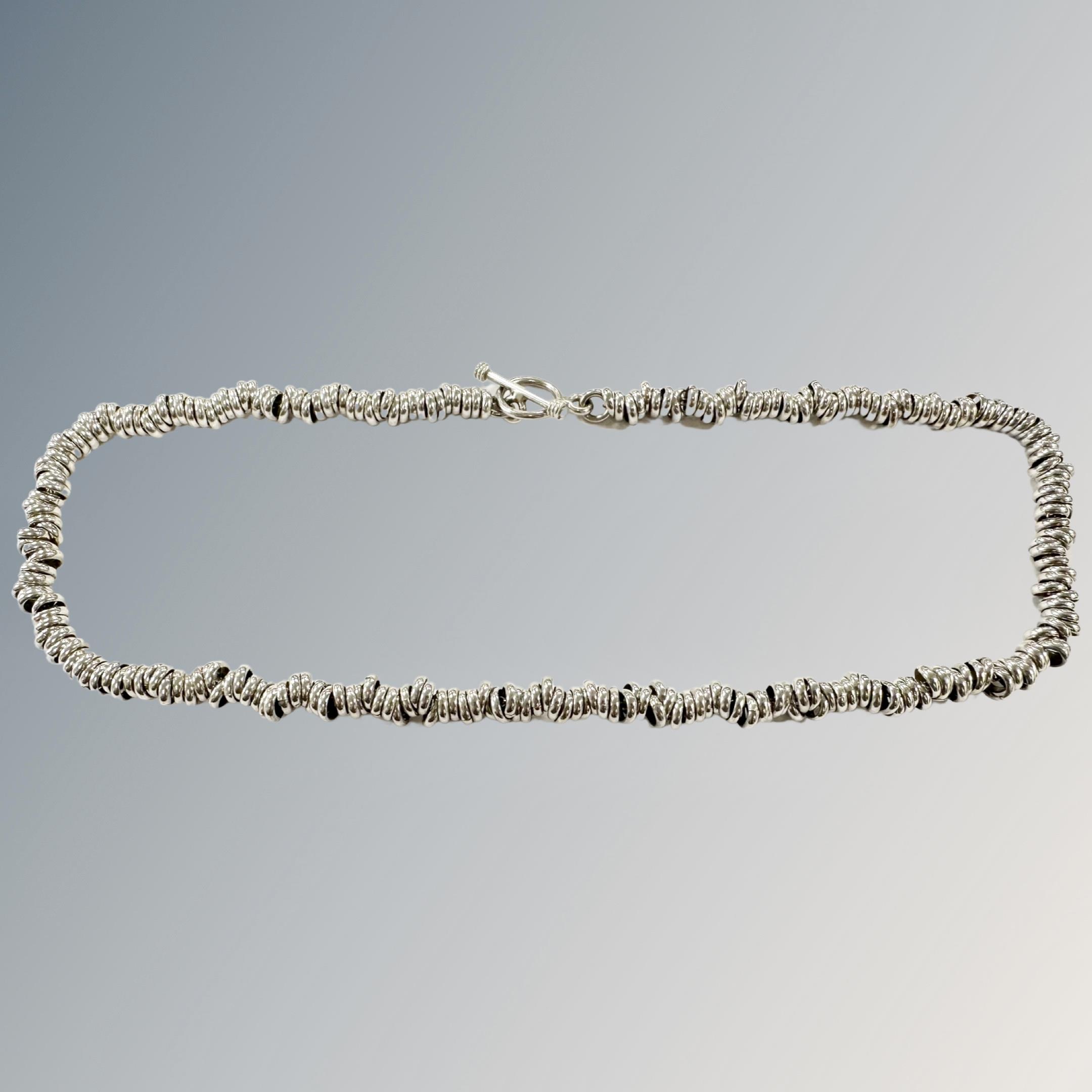 A silver necklace, length 41cm CONDITION REPORT: 51.