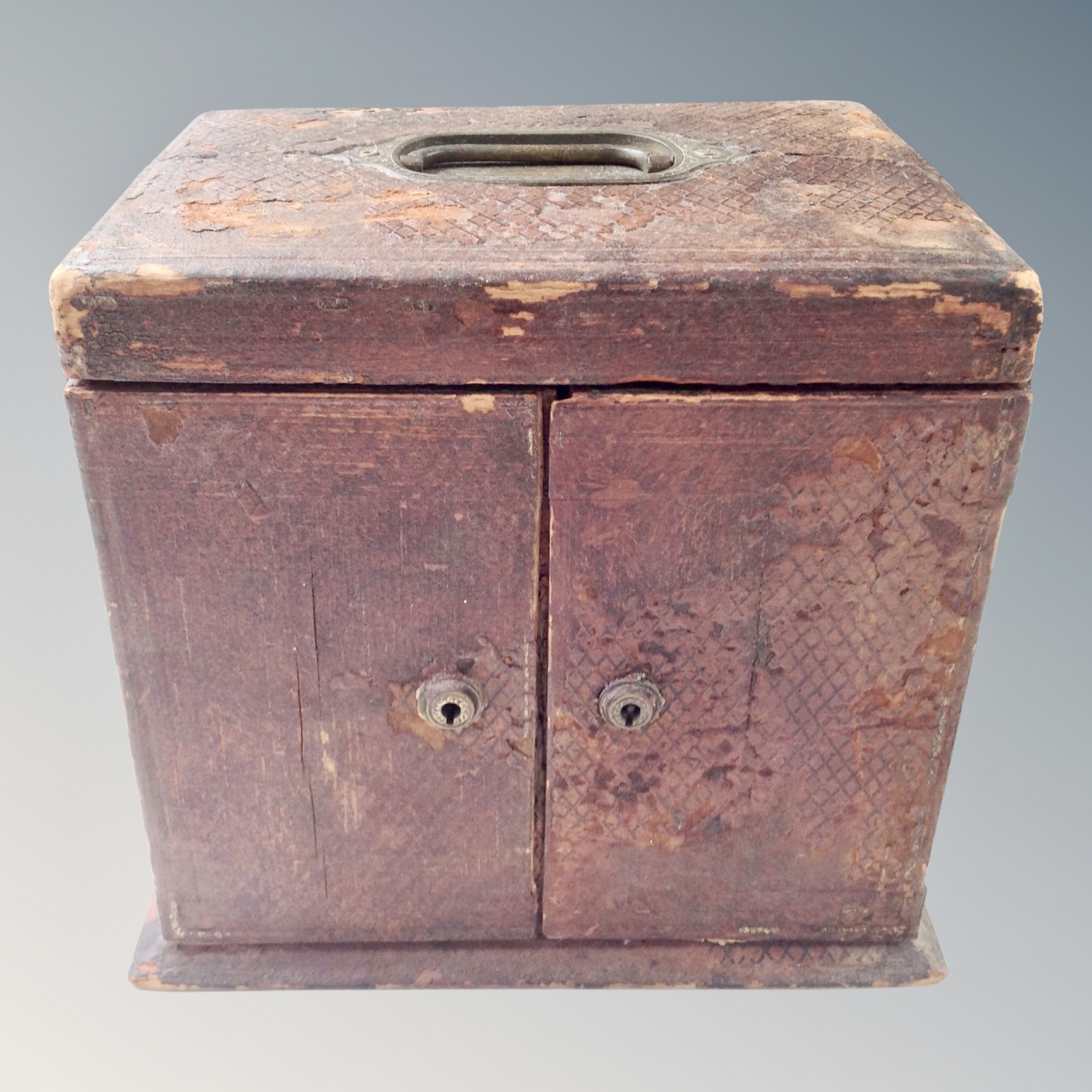 A 19th century leather bound fitted jewellery casket - Image 2 of 2