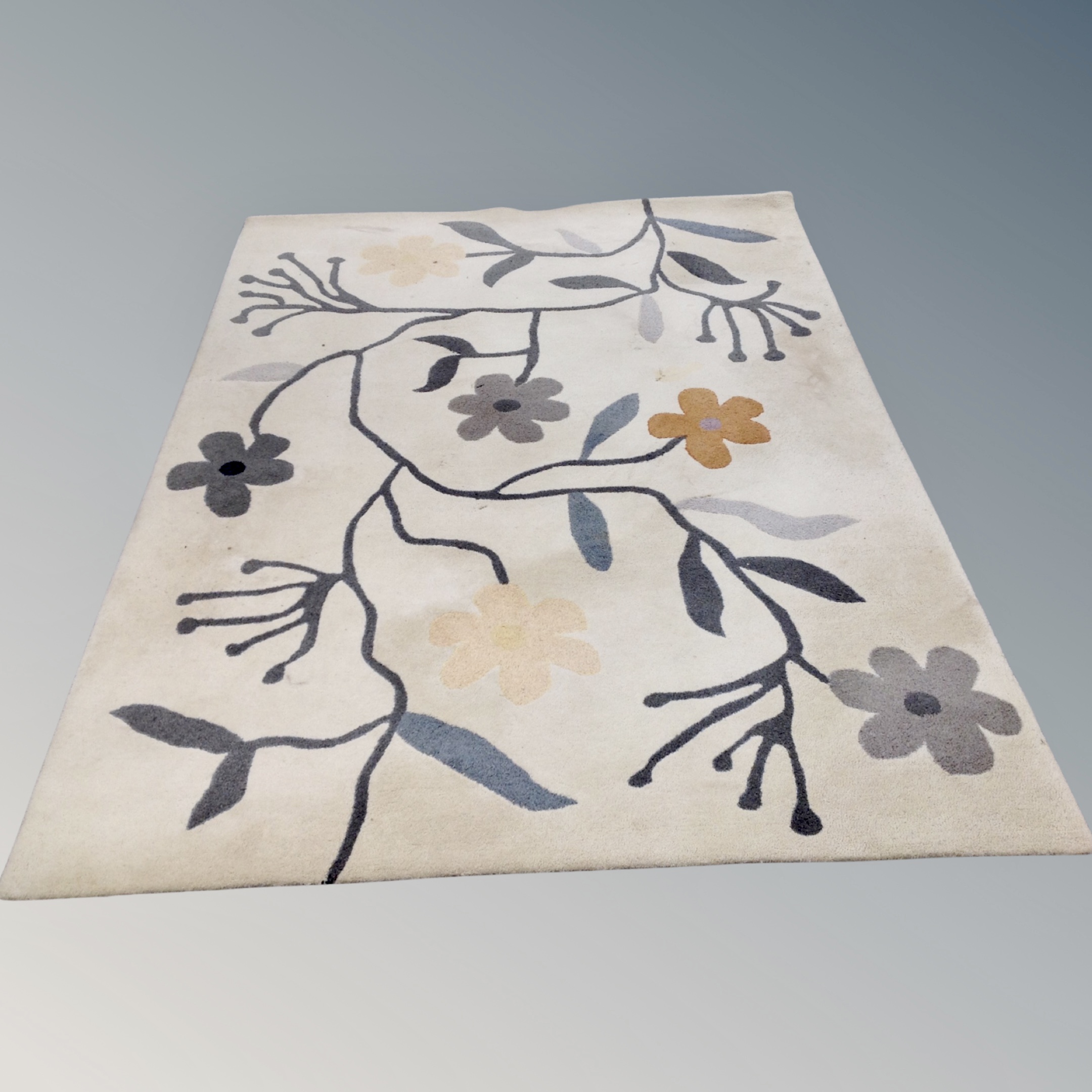 A Brink and Campman Estella bloom 200 cm x 280 cm contemporary rug