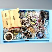 A tray of jewellery box and contents,