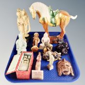 A tray of ceramic Tang horse,