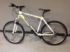 A Whistle 1485V front suspension mountain bike