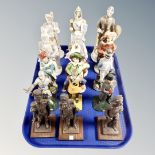 A tray of fifteen assorted resin plastic and ceramic soldier figures