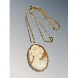 9ct gold cameo pendant on chain CONDITION REPORT: 18.3g gross.