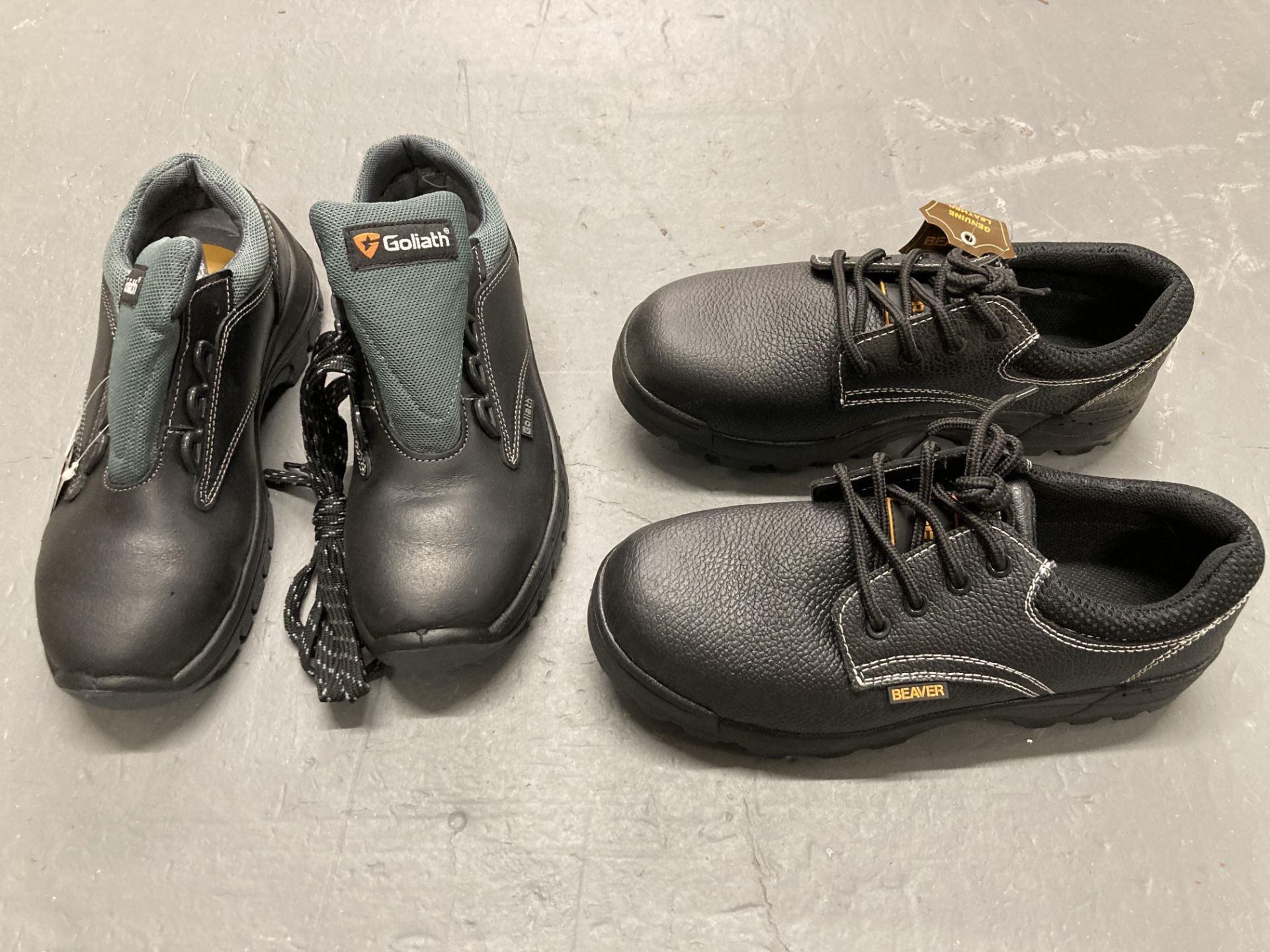 Nine pairs of work shoes, Grafter, Goliath and Beaver safety shoes, sizes various.