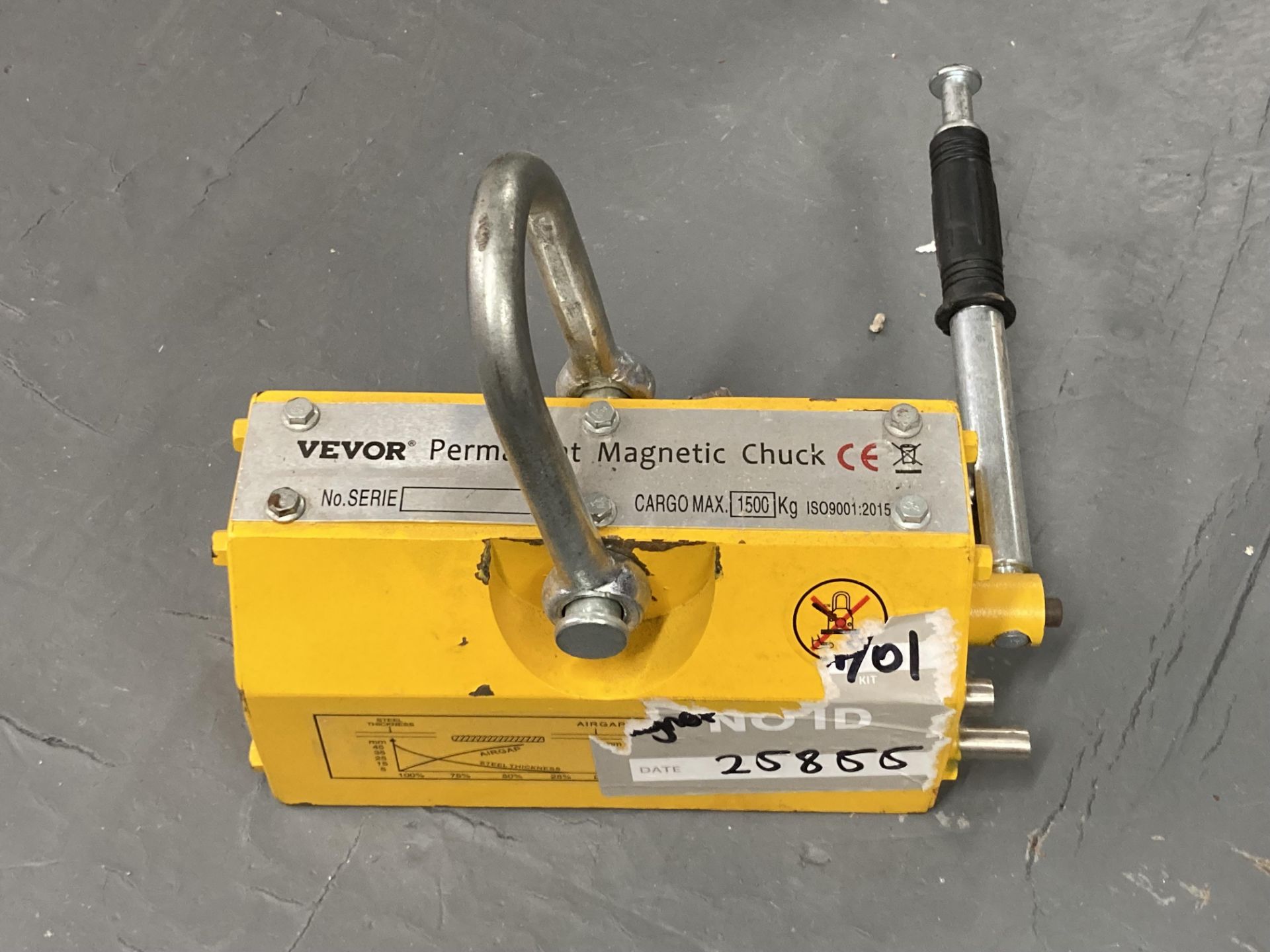 A VEVOR permanent magnetic chuck Cargo max 1500 kg.