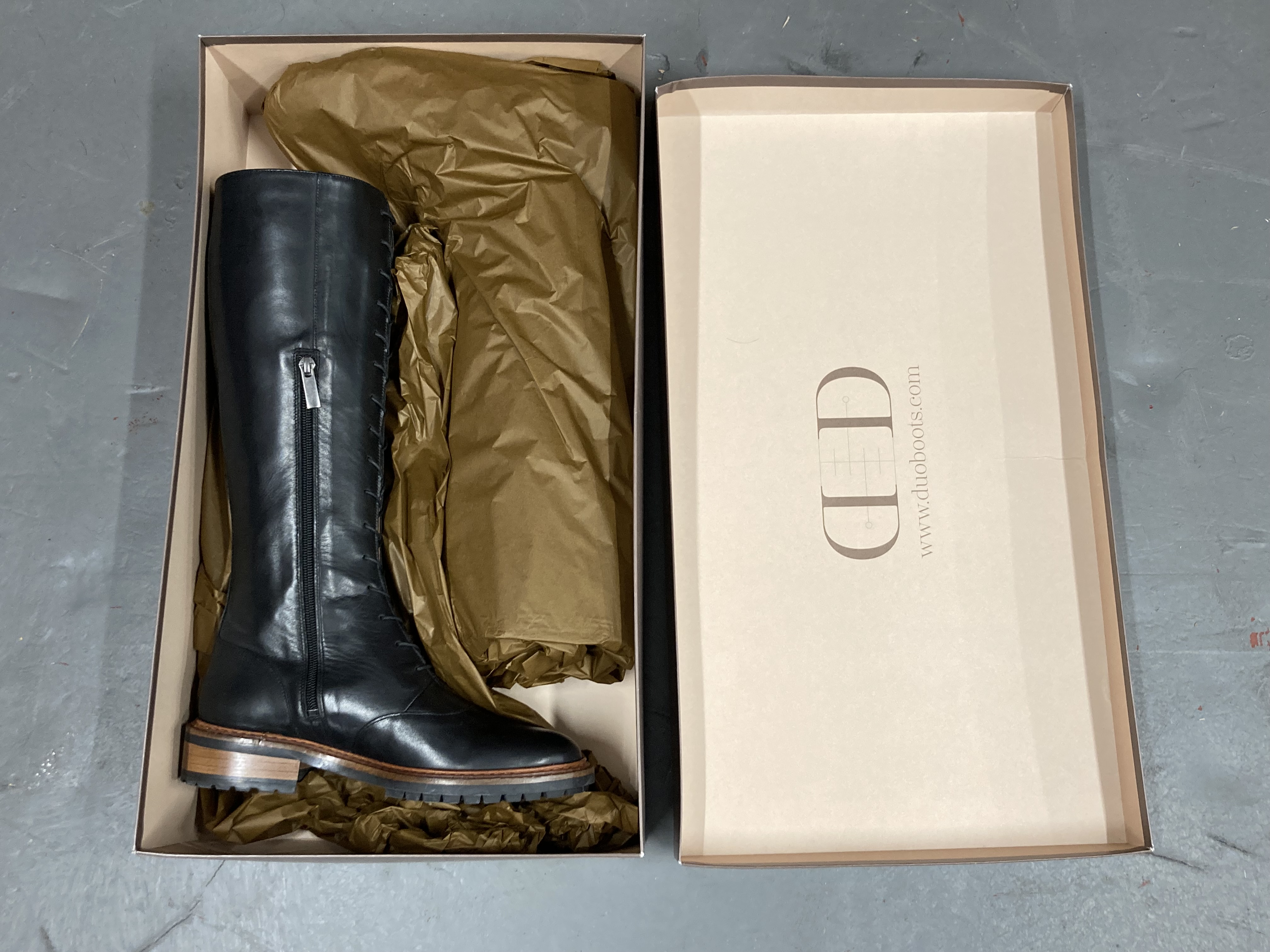 A pair of Duo boots : Agnes Tall black leather, UK size 7,