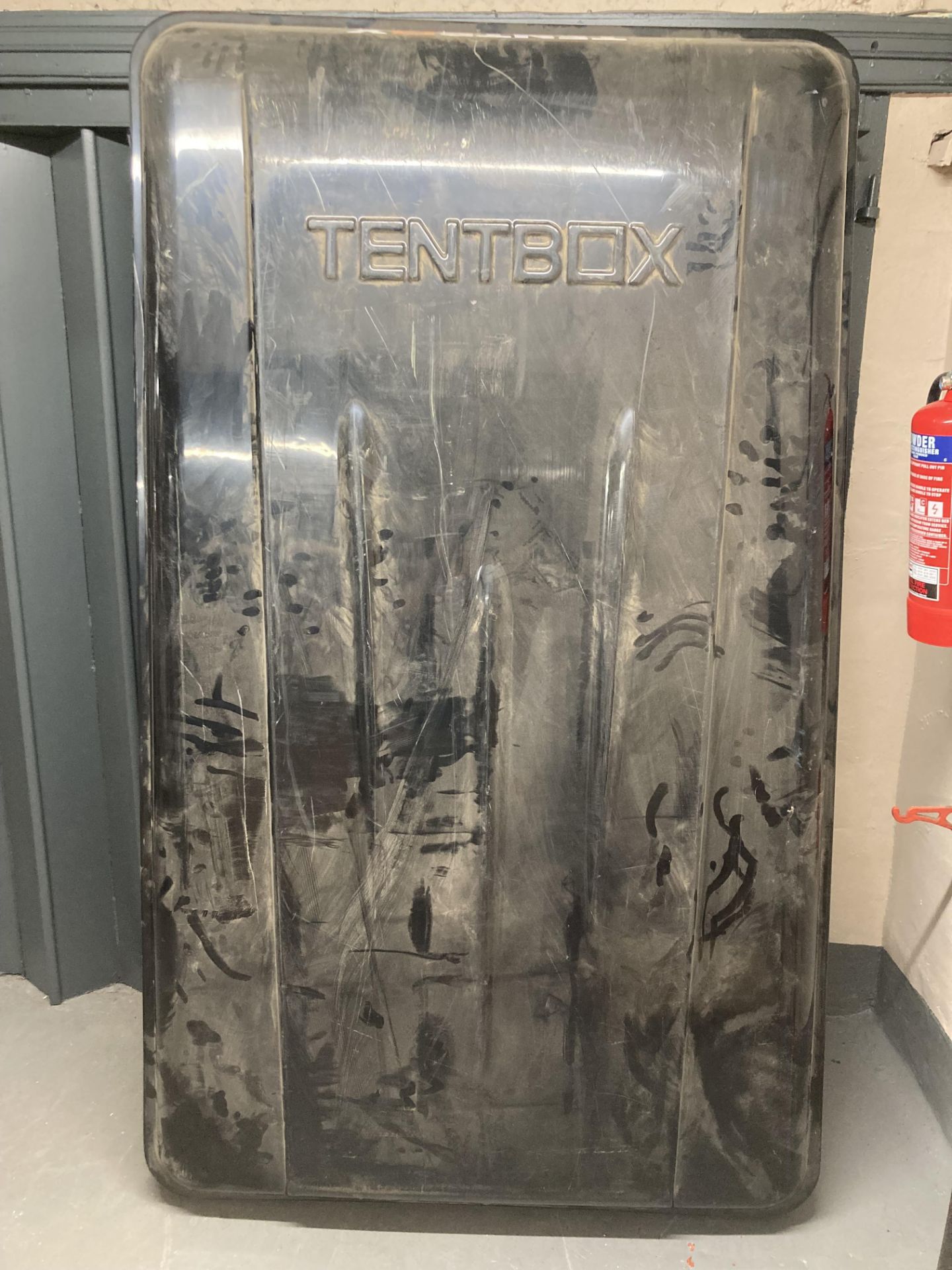 A Tentbox CONDITION REPORT: Transit scuffs and marks,