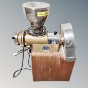 A Gyro coffee maker (continental wiring,