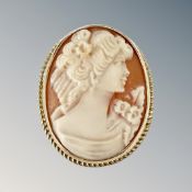 A 9ct gold cameo brooch