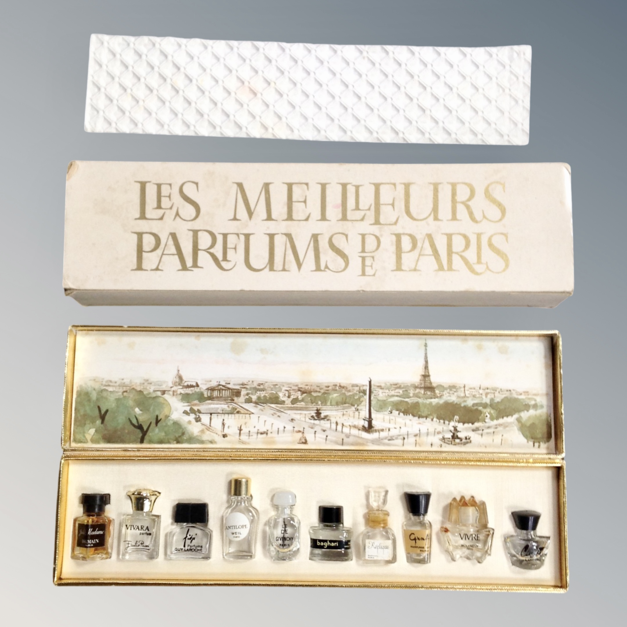 A boxed set of French miniature perfumes "Les Meilleurs Parfums de Paris"