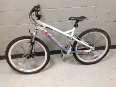 A Raleigh Toronto front suspension mountain bike