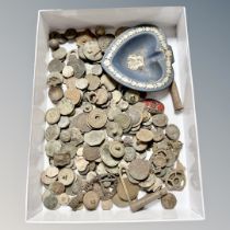 A quantity of metal detector finds, coins, cap badges, bullet casing etc,