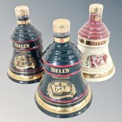 Three Wade Bell's Scotch whisky commemorative decanters : Christmas 1994, 1995, 1996, 70cl,