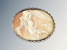 A 9ct gold cameo brooch, 57mm by 47mm. CONDITION REPORT: 15.