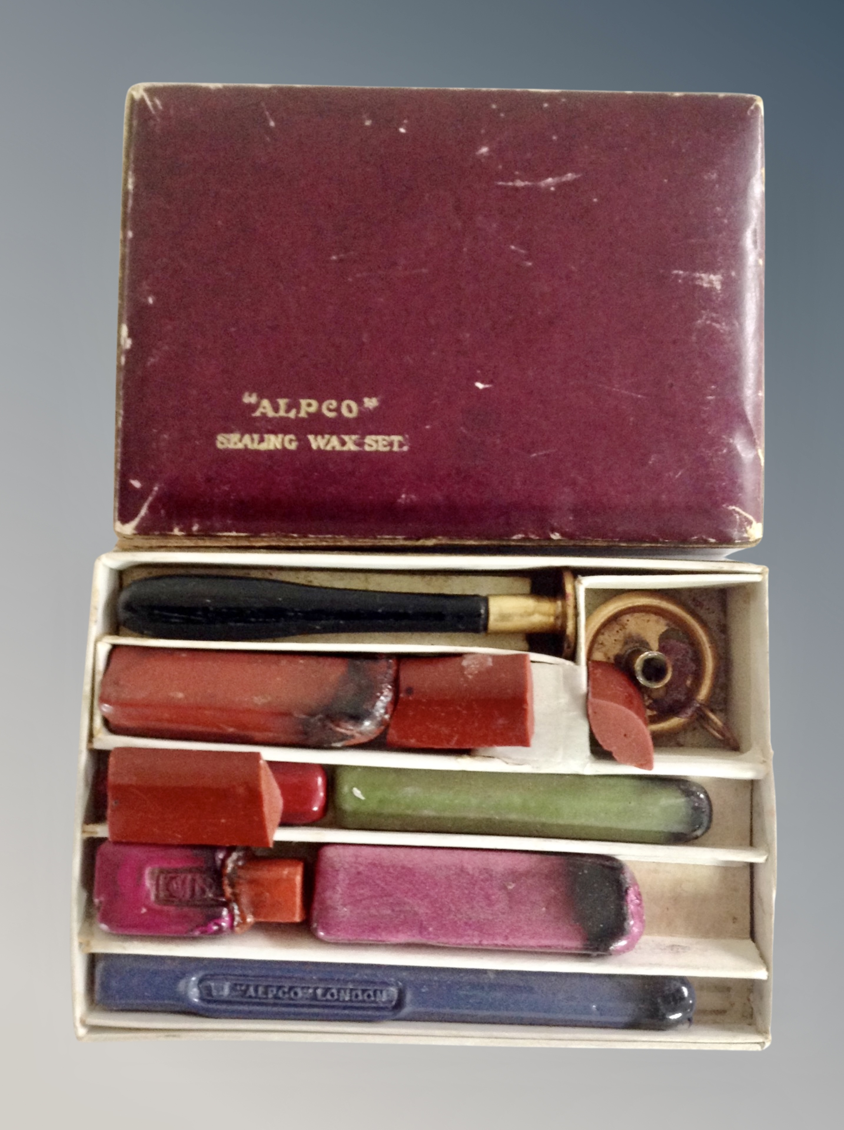 An Alpco sealing wax set in box