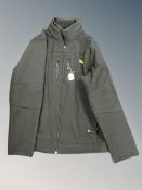 A Jack Wolfskin 4XL black jacket