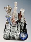 A tray of large quantity of assorted glass ware