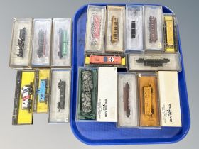 Bachmann N scale die cast locomotives and rolling stock (18)