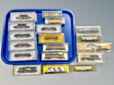 Bachmann N scale die cast locomotives and rolling stock (18)