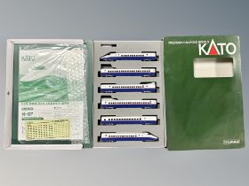 A Kato N scale 10-377 E2 six car locomotive set in box