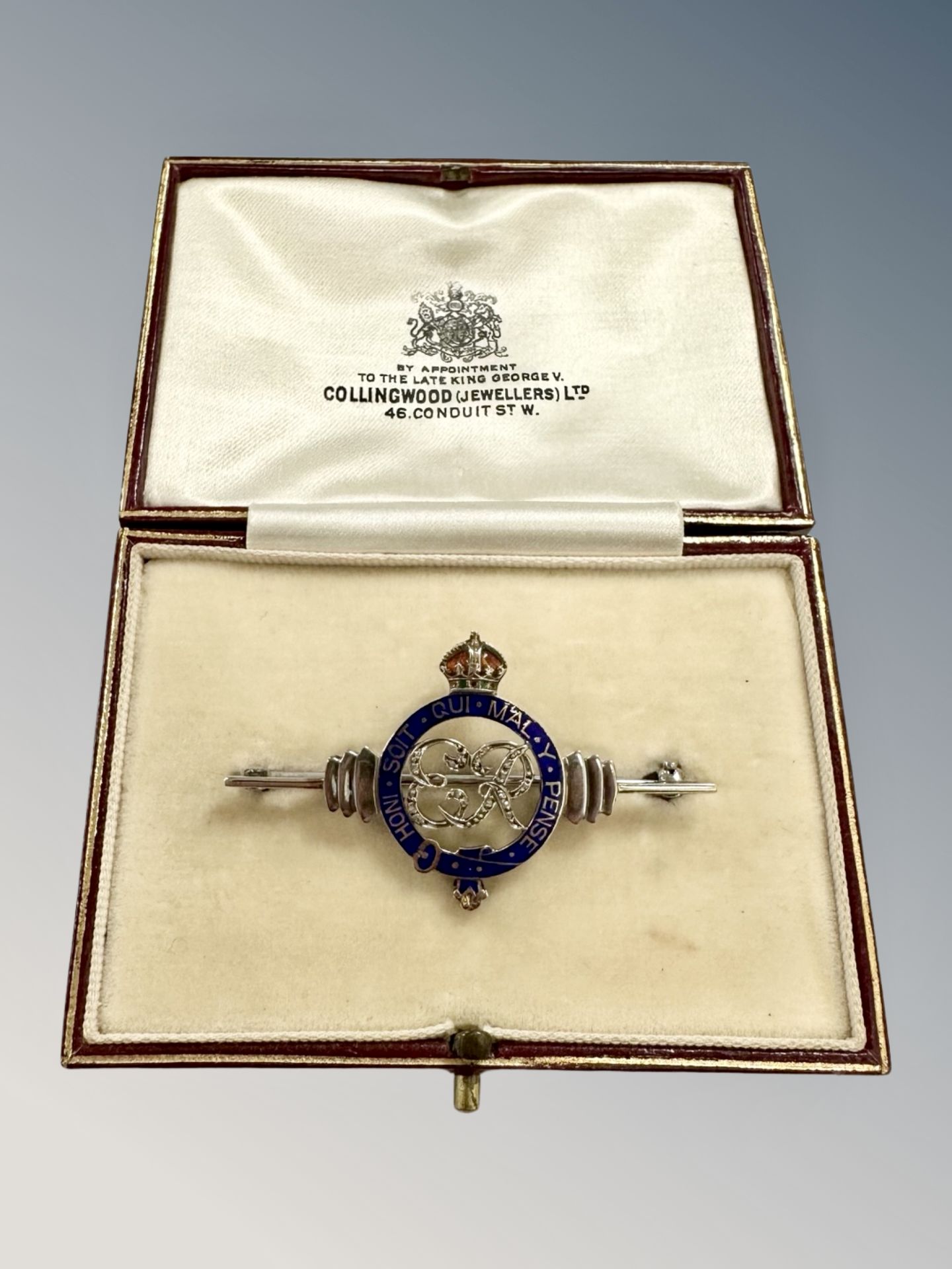 A white gold Queen Elizabeth consort of George VI Royal presentation brooch,