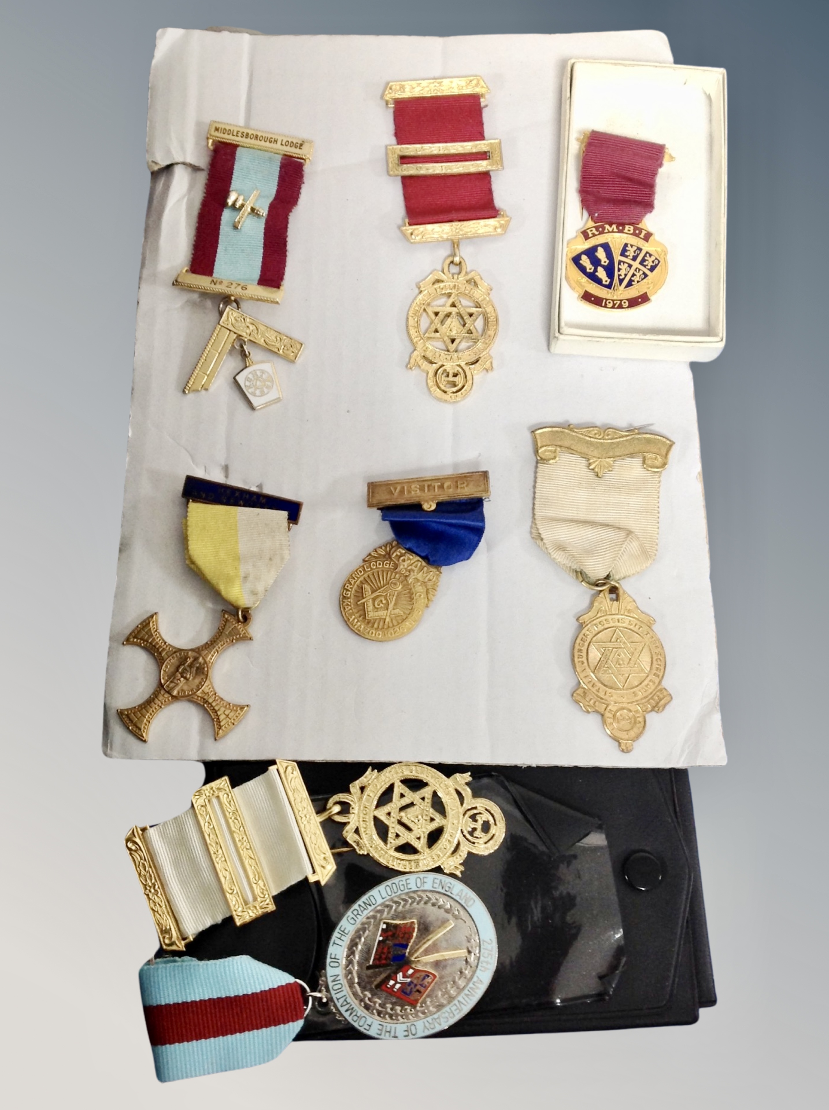A briefcase of Masonic regalia, - Image 2 of 2