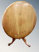 A Victorian style mahogany circular dining table,
