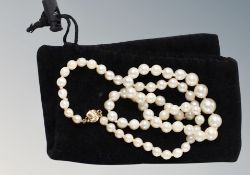 A cultured pearl necklace