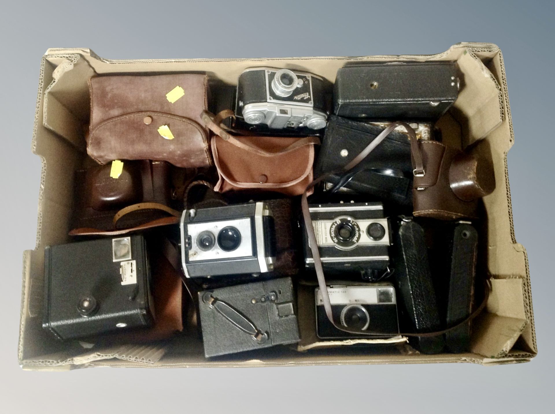 A collection of vintage cameras, Coronet, Kodak, Finetta,