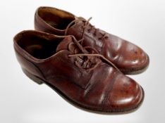 A pair of vintage Gent's leather Itshide brogues,