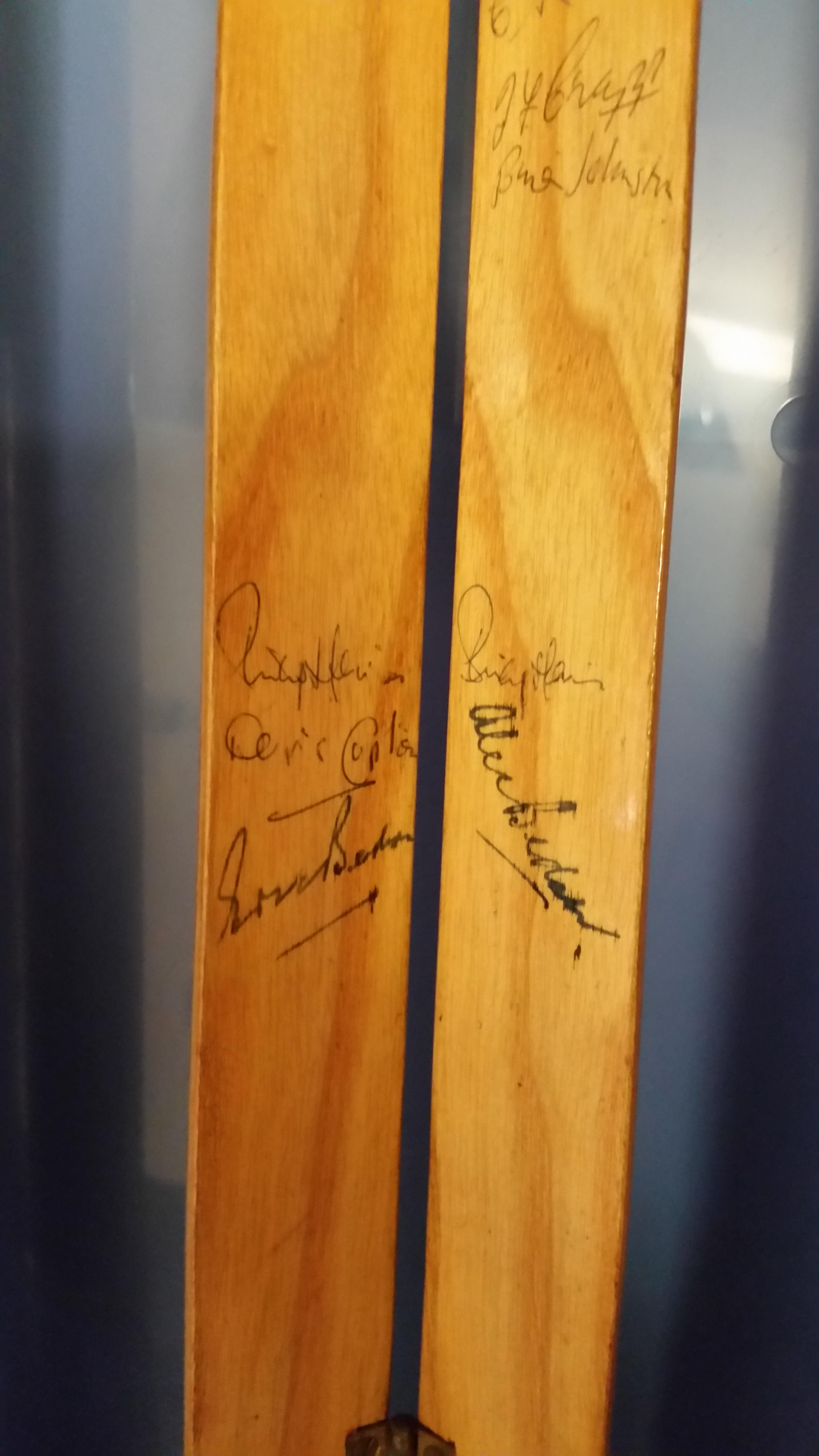 CRICKET, set of three signed split cricket stumps, inc. 1964 England (11 legible signatures) v - Image 5 of 6