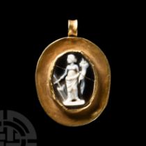Roman Gold Pendant with Fortuna Cameo