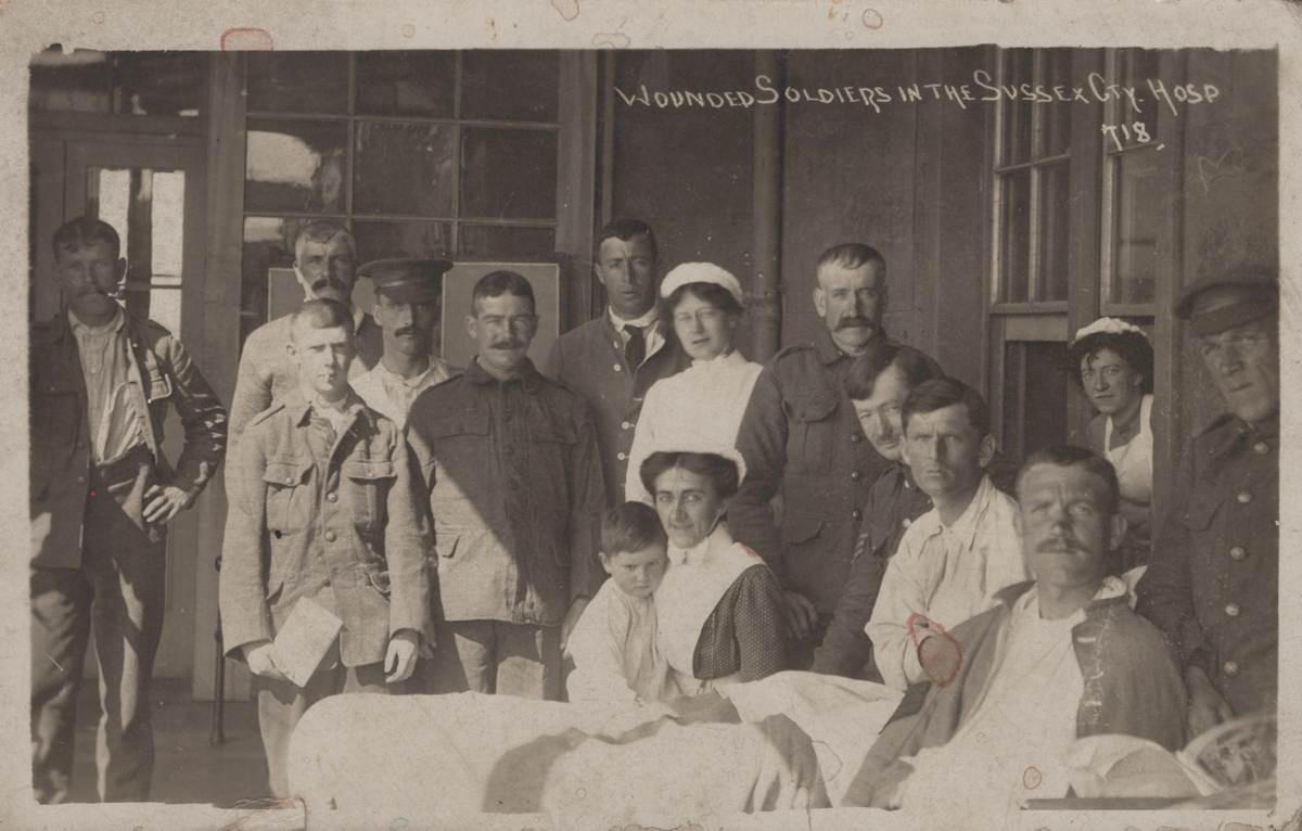 A collection of 17 postcards of Brighton, all relating to wounded soldiers during the First World - Image 16 of 17