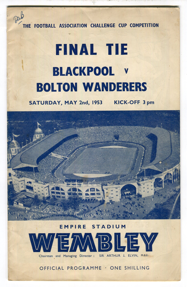FOOTBALL PROGRAMMES. A collection of football programmes, the majority relating to London teams, - Image 5 of 6