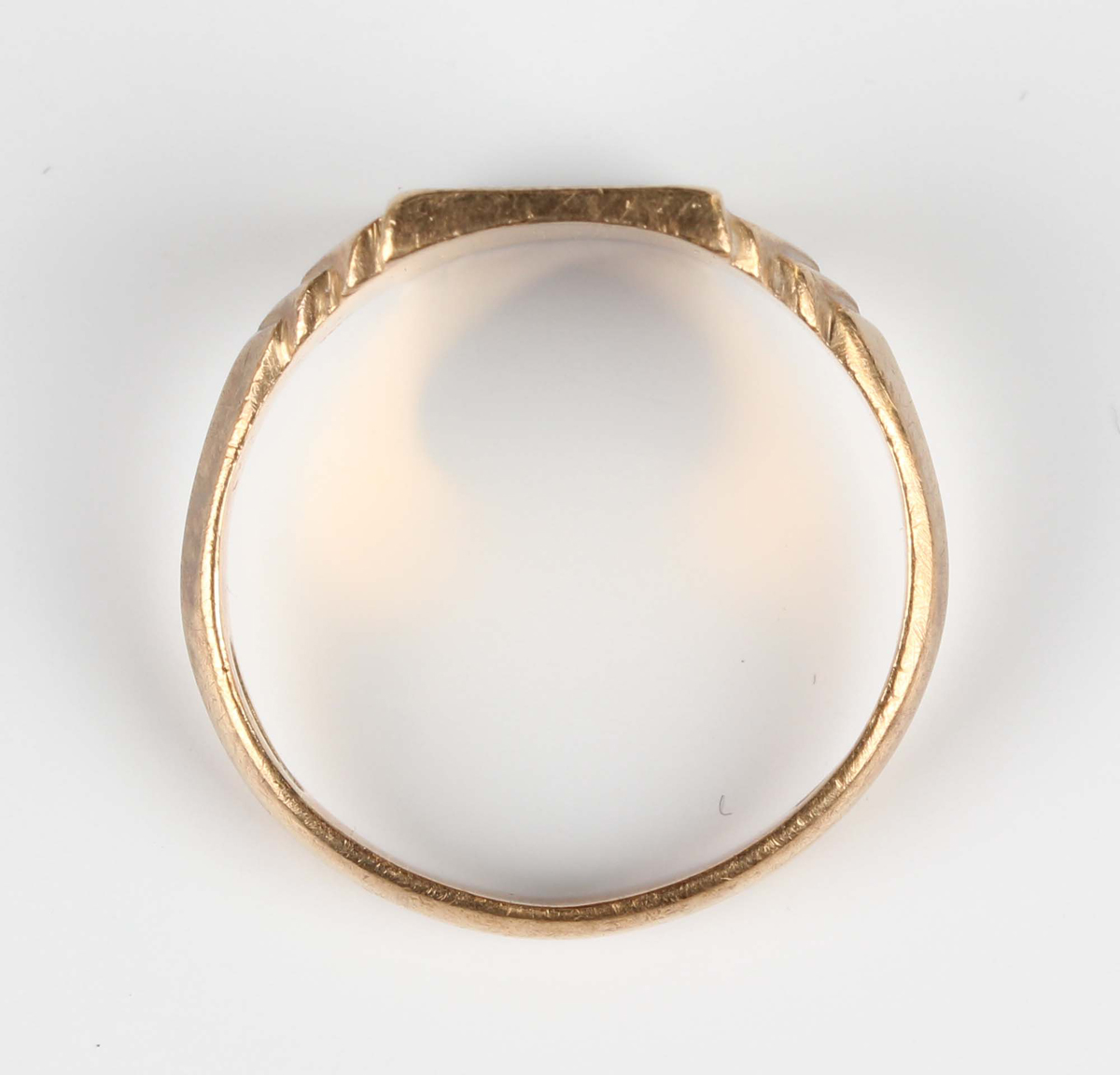 A 9ct gold rectangular signet style ring with stepped shoulders, Birmingham 1971, weight 5.2g, - Image 3 of 5